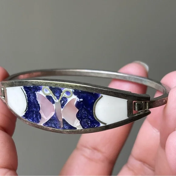Alpaca Mexico Mother Of Pearl Butterfly Inlay Small Hinged Bangle Bracelet - Picture 4 of 8